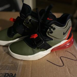 Nike Airforce 270